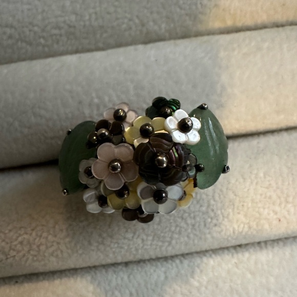 Whitney Kelly Sterling Silver Jadite & Mother of Pearl Figural Floral Ring Vtg - Picture 6 of 12